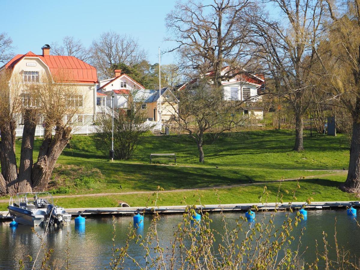 Stenkullens Gardshus Borensberg Exterior photo